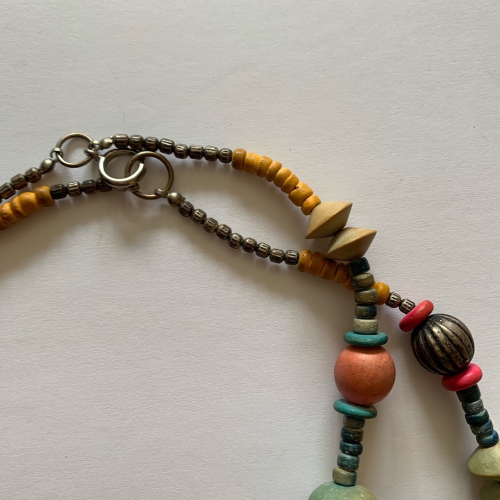 Boho & colorful chunky bead layered necklace - Picture 4 of 8
